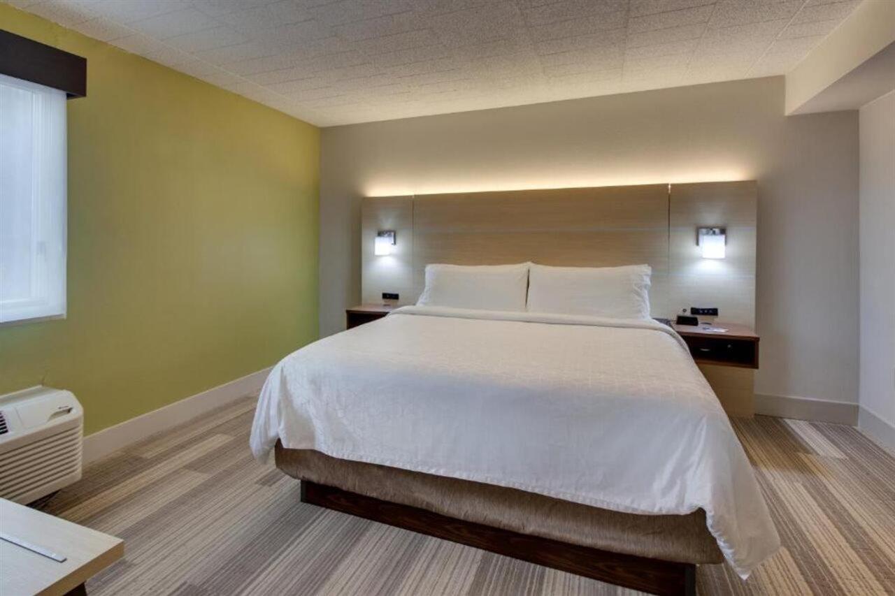 Holiday Inn Express Pittston - Scranton Airport By Ihg Εξωτερικό φωτογραφία