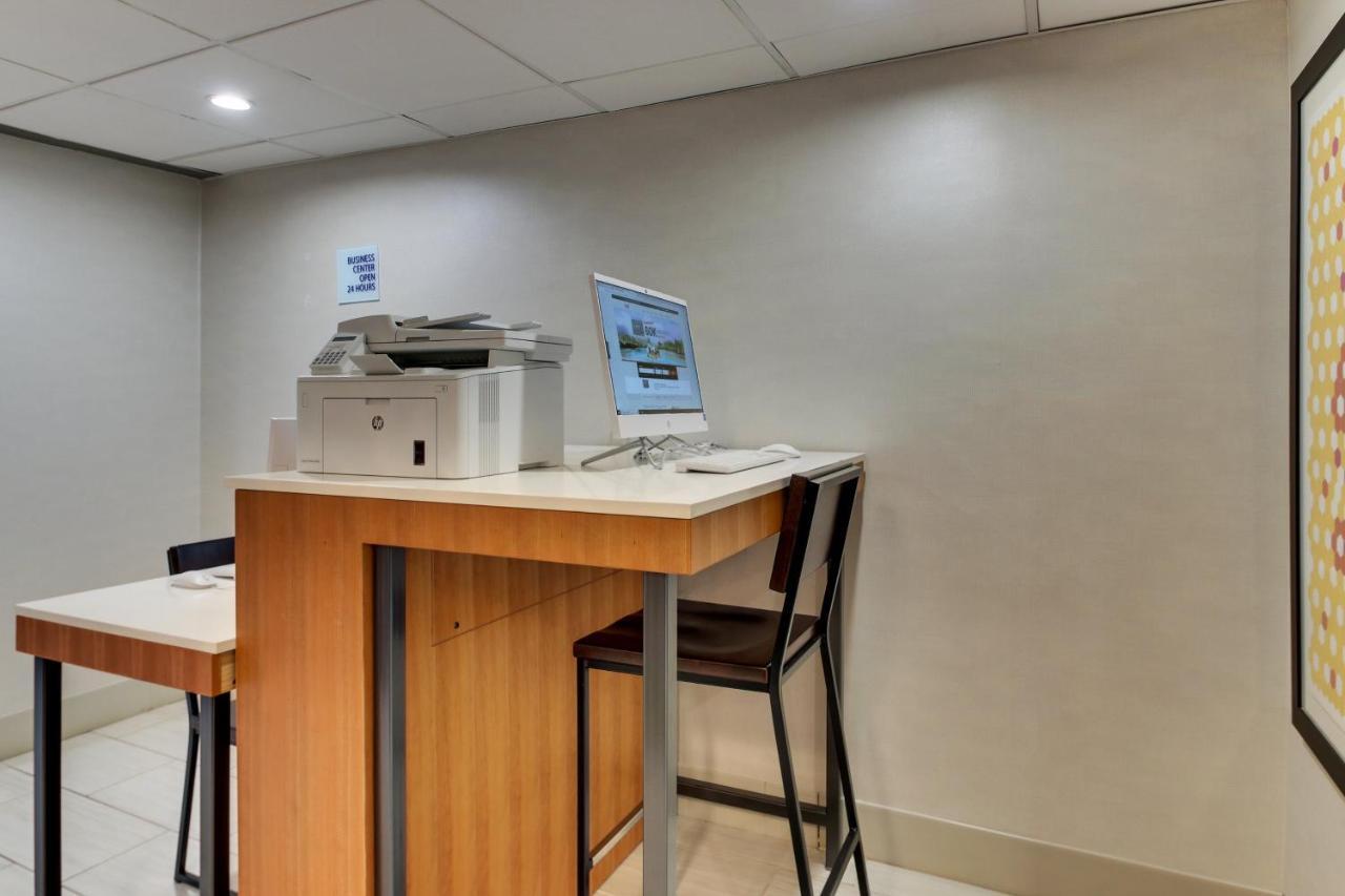 Holiday Inn Express Pittston - Scranton Airport By Ihg Εξωτερικό φωτογραφία