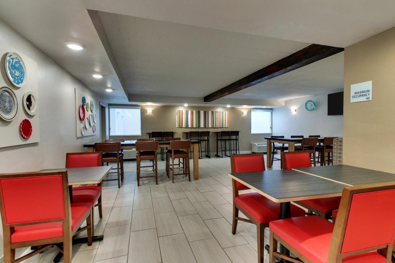 Holiday Inn Express Pittston - Scranton Airport By Ihg Εξωτερικό φωτογραφία