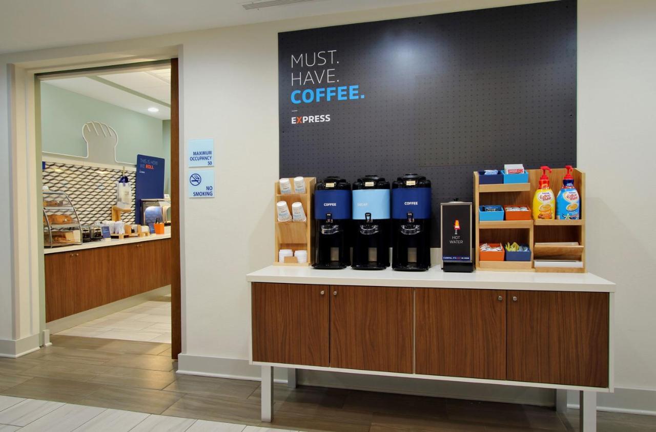 Holiday Inn Express Pittston - Scranton Airport By Ihg Εξωτερικό φωτογραφία