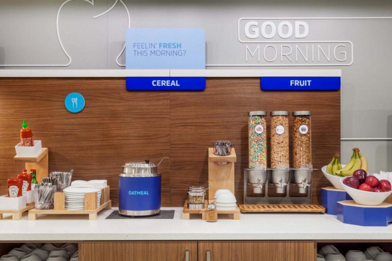 Holiday Inn Express Pittston - Scranton Airport By Ihg Εξωτερικό φωτογραφία