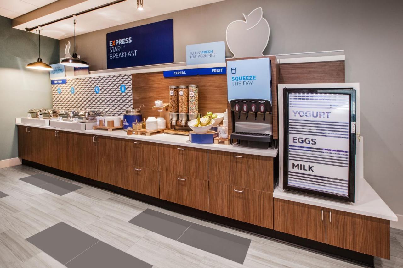 Holiday Inn Express Pittston - Scranton Airport By Ihg Εξωτερικό φωτογραφία